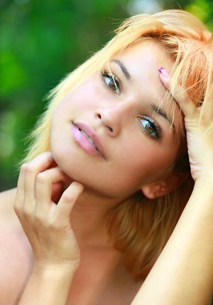 Met Art invites you to browse their xxx photos with Violla A has a well-done body