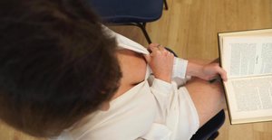 Downblouse Jerk are excited to present you with a xxx picture gallery showcasing Kate Anne showing perfect body