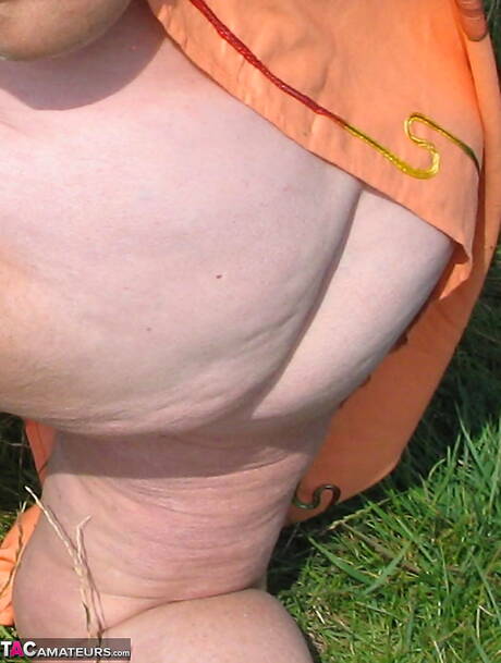 TAC Amateurs pleased to share with you a free photo gallery with Grandma Libby xxx gallery 269192