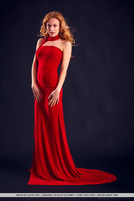 Met Art invites you to browse their free pictures with Aislin demonstrating superb shape